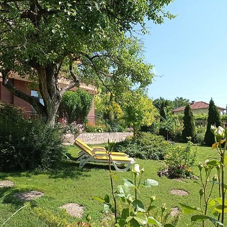 Villa Prolet General-Kantardzhievo Exterior photo