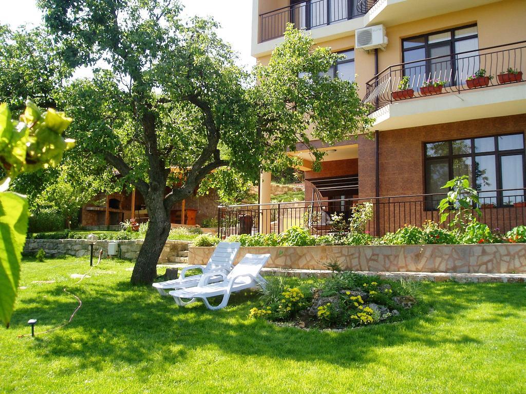 Villa Prolet General-Kantardzhievo Exterior photo