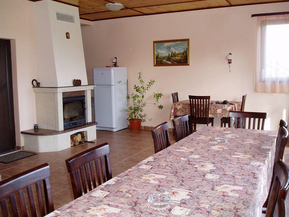 Villa Prolet General-Kantardzhievo Exterior photo